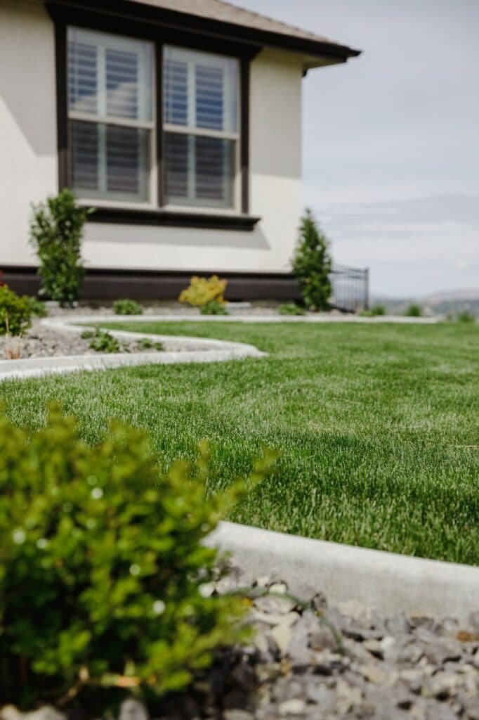 lawn care experts colonial lawn and garden