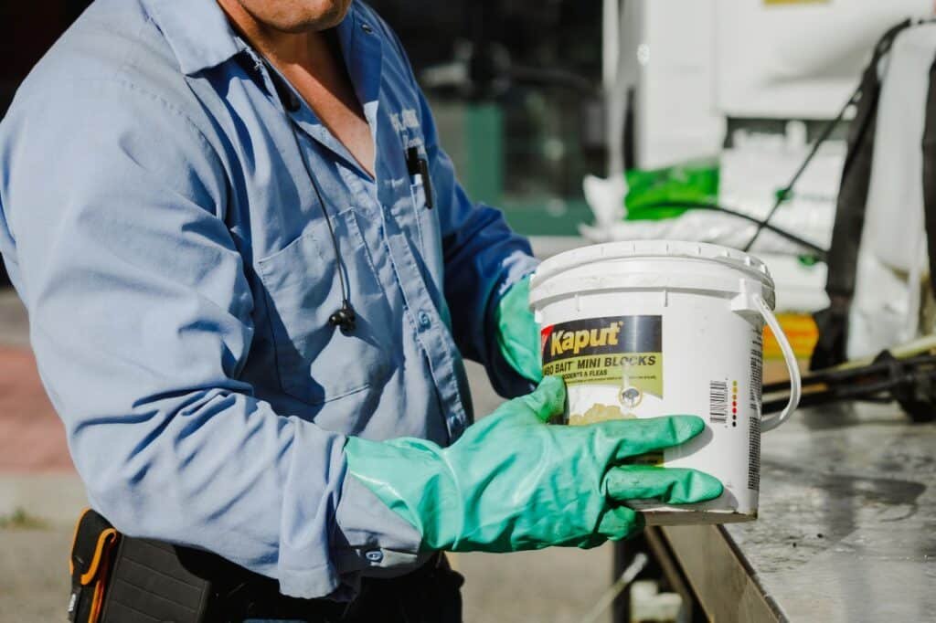 Who Has the Best Weed Control Treatment in the Tri Cities