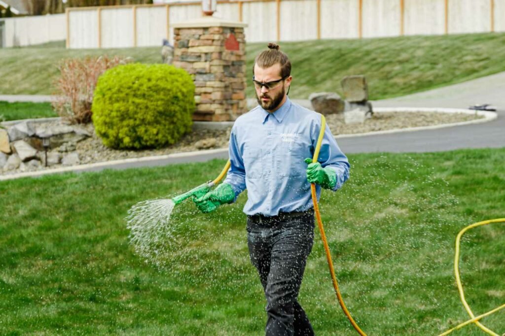 lawn treatment in Tri Cities Colonial Lawn and Garden